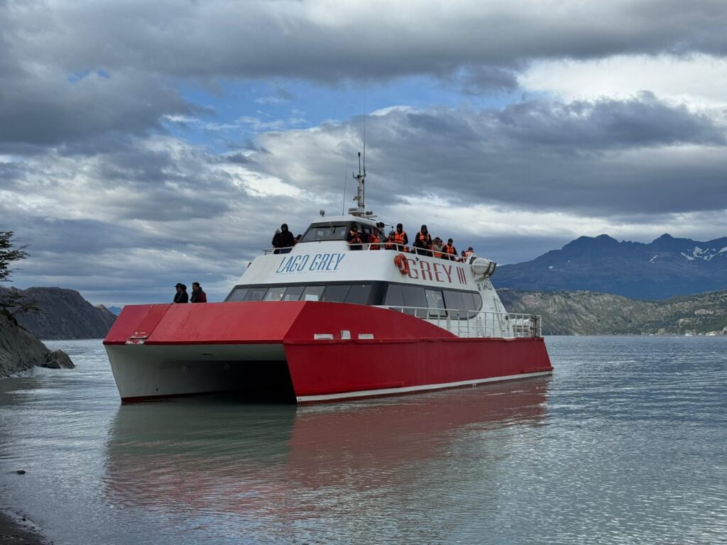 Catamaran - Torres Del Paine
